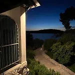 In Wellness Oase Direkt Am Nečujam